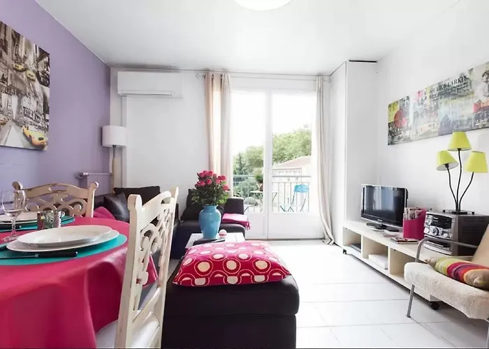 贵族田园公寓 *